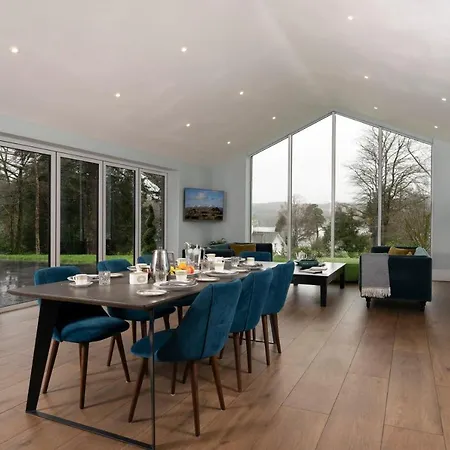 Luxury - Contemporary - Lakeland - Sleeps 10 - Lake Views *