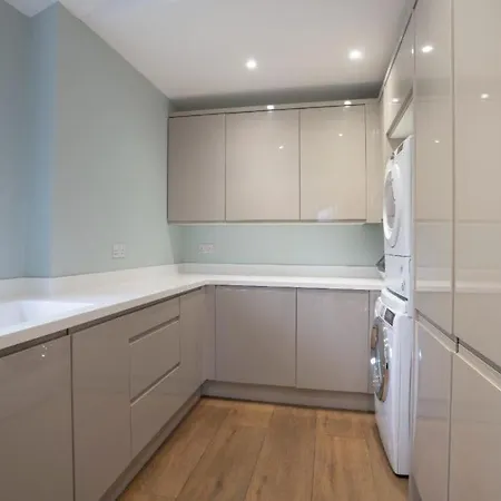 Luxury - Contemporary - Lakeland - Sleeps 10 - Lake Views Windermere