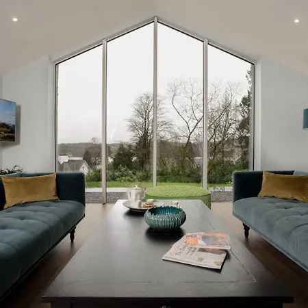 Luxury - Contemporary - Lakeland - Sleeps 10 - Lake Views 度假居 温德米尔