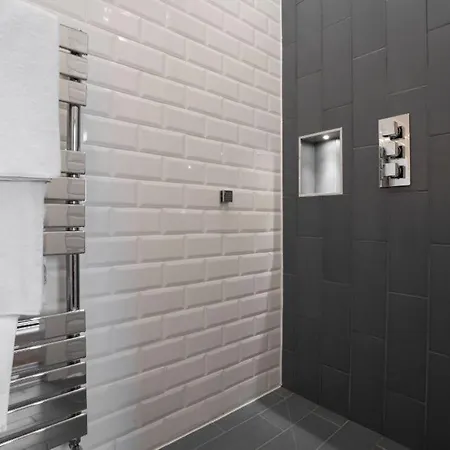 度假居 Luxury - Contemporary - Lakeland - Sleeps 10 - Lake Views *