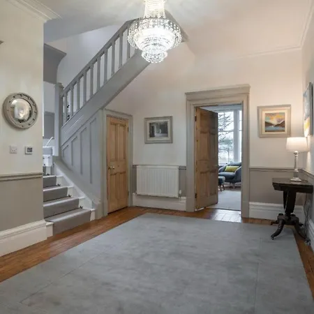 Luxury - Contemporary - Lakeland - Sleeps 10 - Lake Views * Windermere