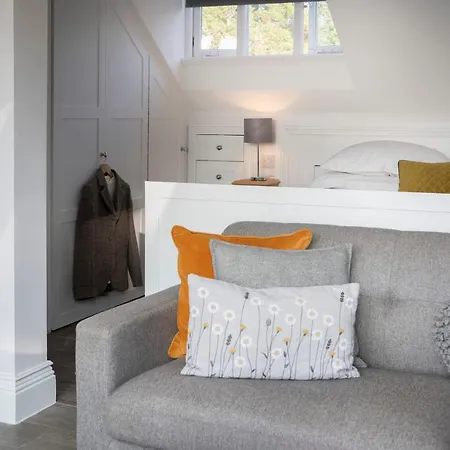 度假居 Luxury - Contemporary - Lakeland - Sleeps 10 - Lake Views 温德米尔