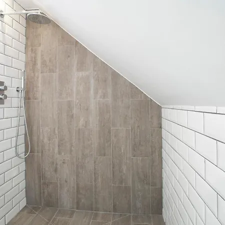 Luxury - Contemporary - Lakeland - Sleeps 10 - Lake Views